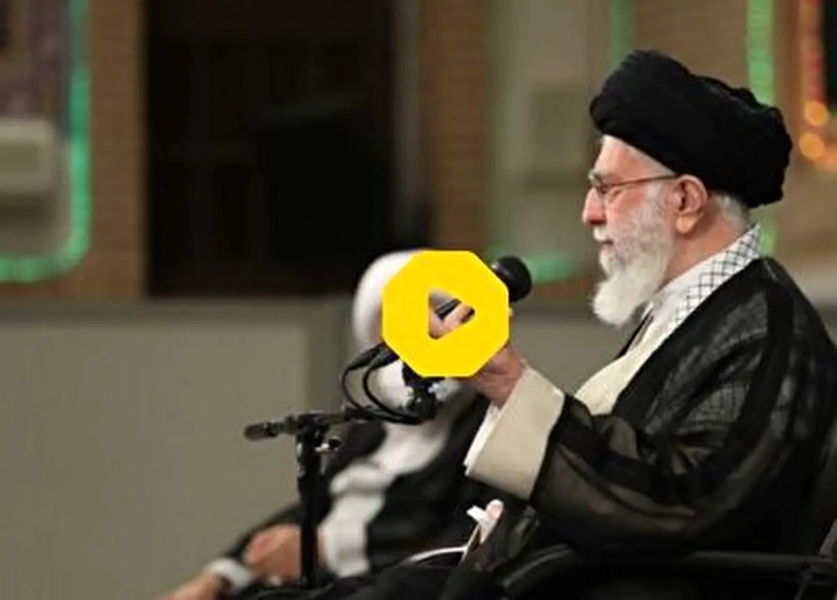 رهبر انقلاب: ایستادیم و پیش رفتیم؛ غلط می‌کند کسی فکر کندن درخت تناور جمهوری اسلامی را هم بکند+ فیلم
