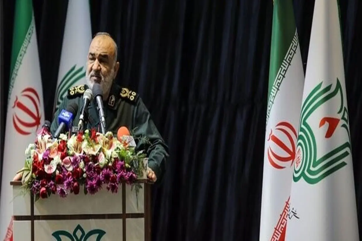 سرلشکر سلامی: رجعت به ایران برای آمریکایی‌ها نقطه مرجعیت جهانی است