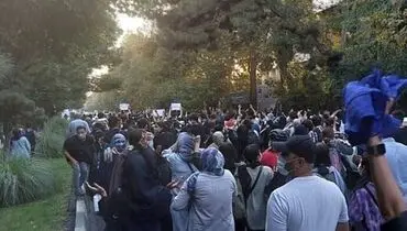 روزنامه جمهوری اسلامی: مسئولان ‌مثل مردم عادی زندگی کنند تا ببینند نارضایتی در جامعه فراوان است