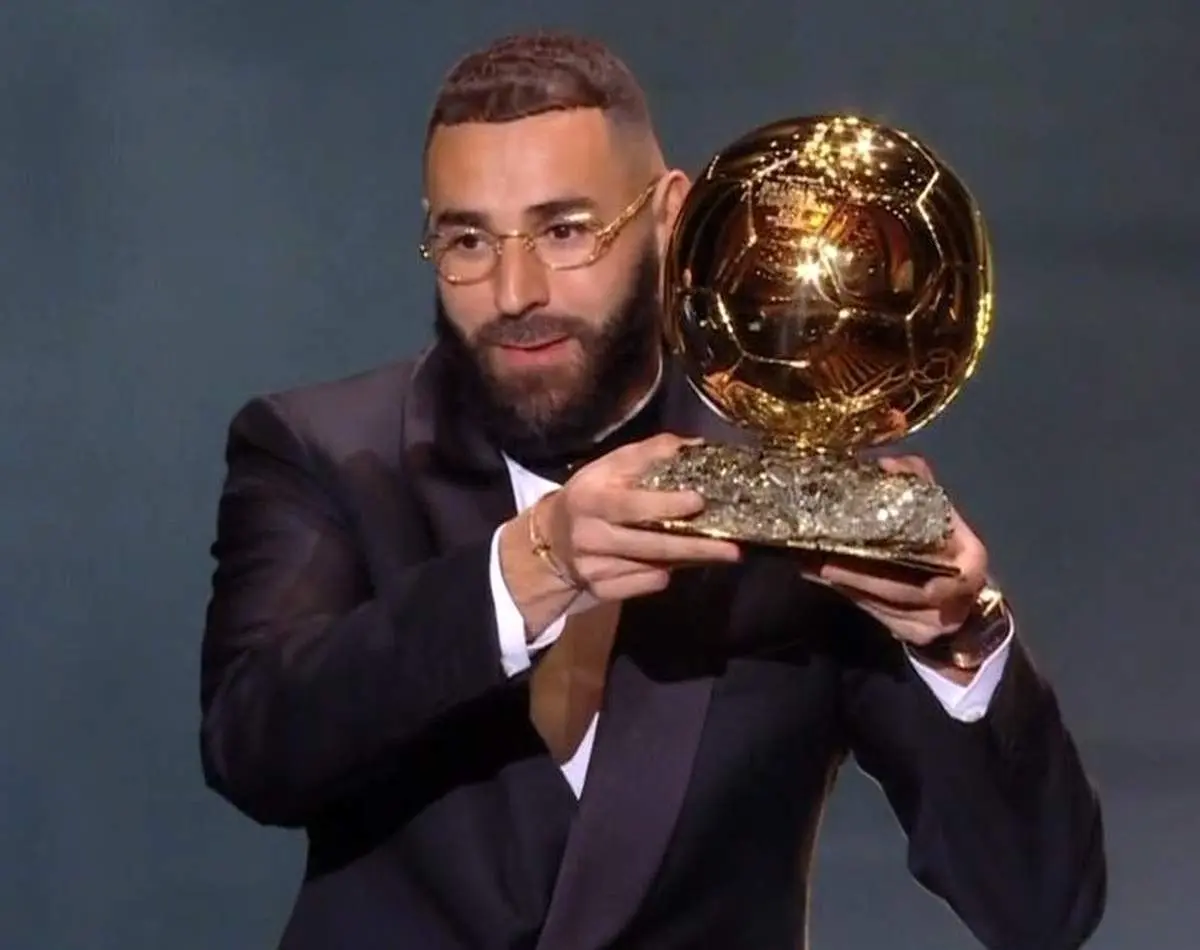 توپ طلای بهترین بازیکن مرد دنیا به کریم بنزما رسید+ عکس