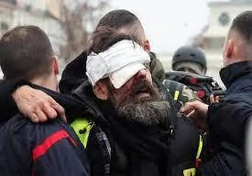 حمله پلیس فرانسه به مقر گروهک منافقین خبر ساز شد