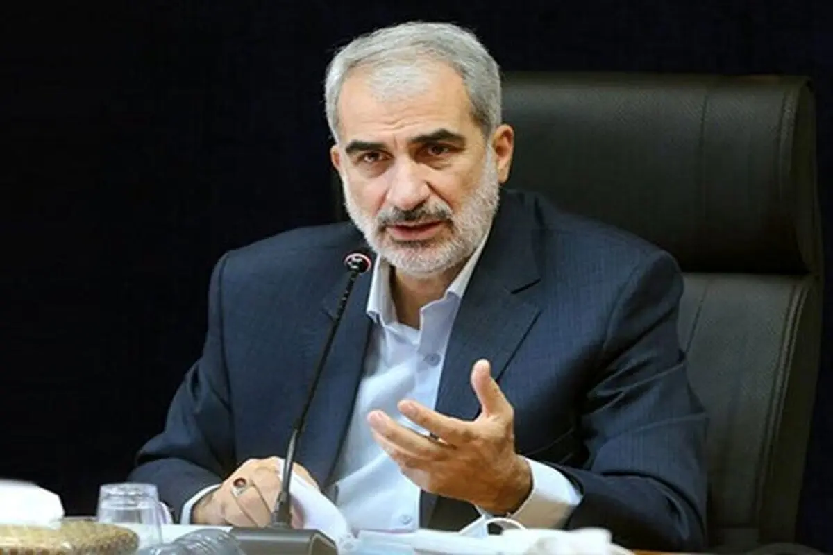 روزنامه اطلاعات: آقای وزیر! از گل غلیظتر با بچهها حرف نزنید
