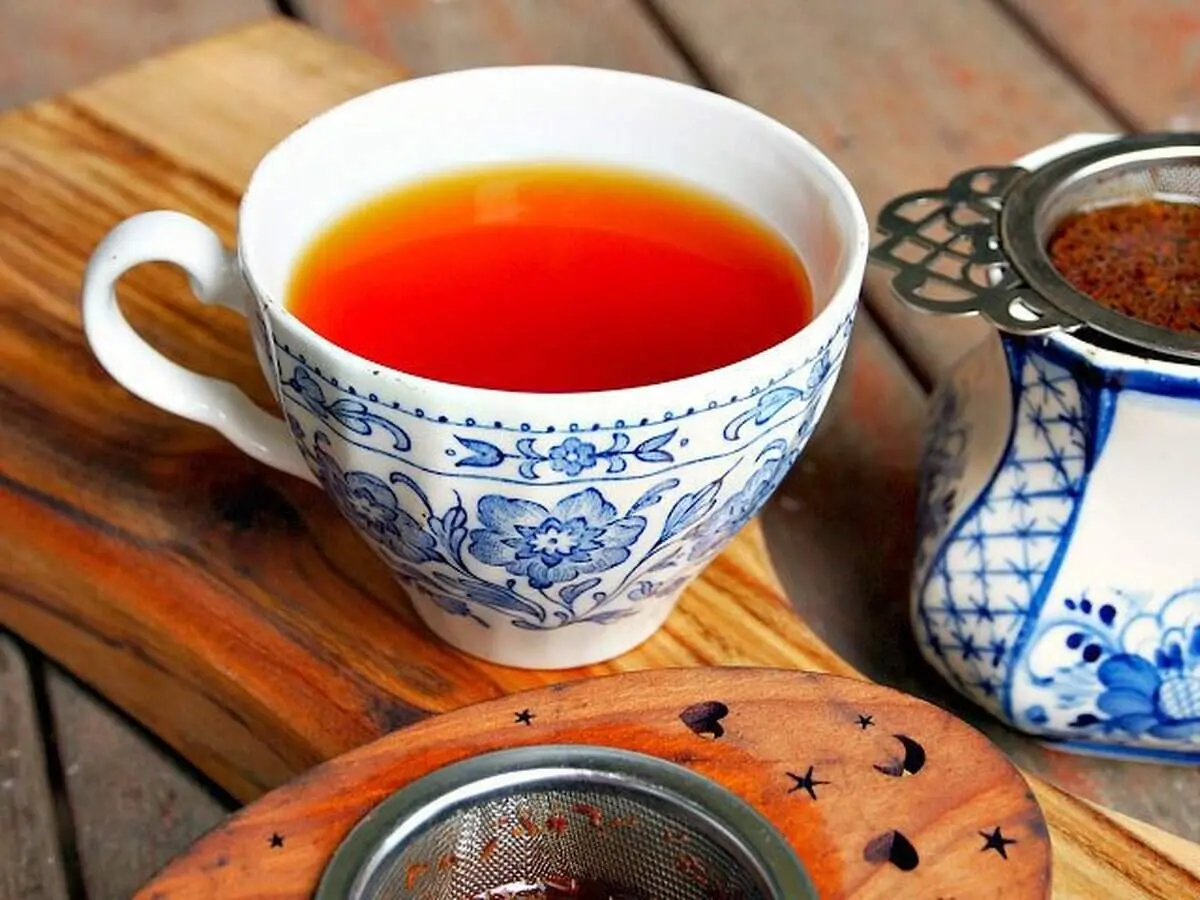 عوارض نوشیدن زیاد چای | بیش از این مقدار در روز چای نخورید