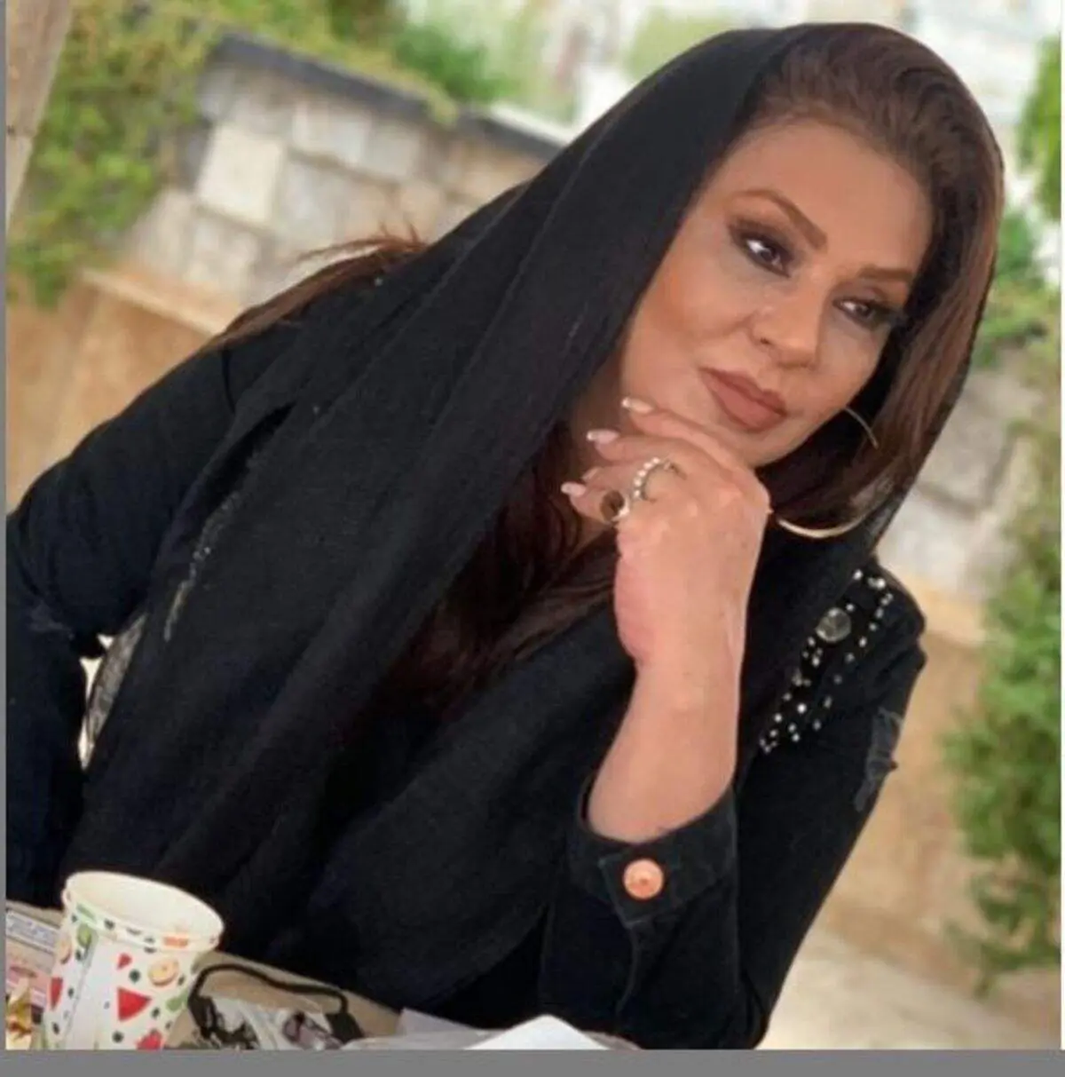 همسر نسرین مقانلو با لباس استقلال+ عکس