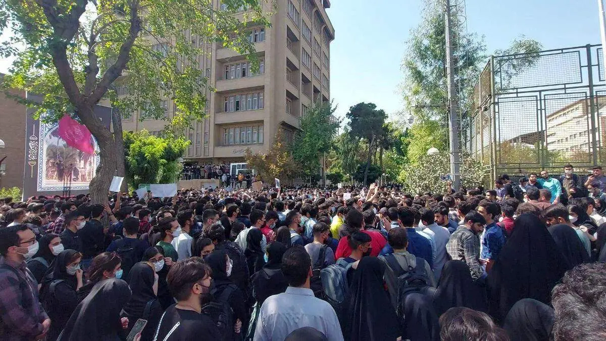 دانشجویان و دانش آموزان بازداشتی هر چه سریعتر آزاد می شوند