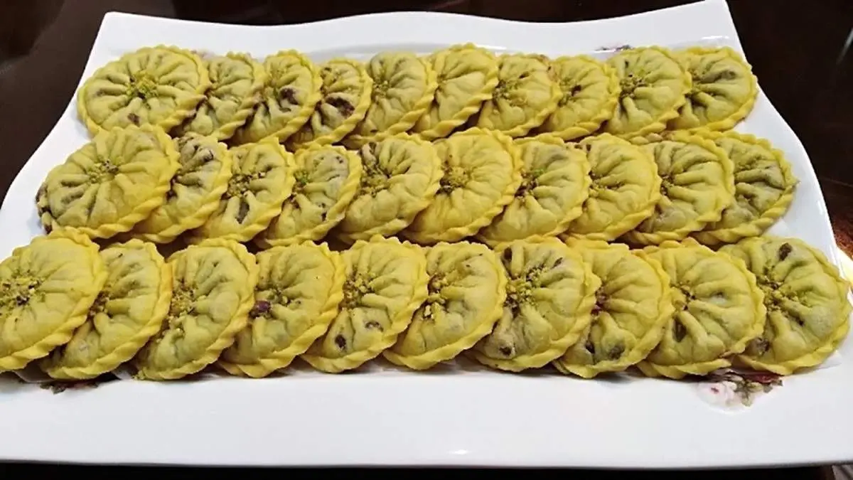 طرز تهیه «کلمپه»؛ شیرینی سنتی کرمان+ فیلم