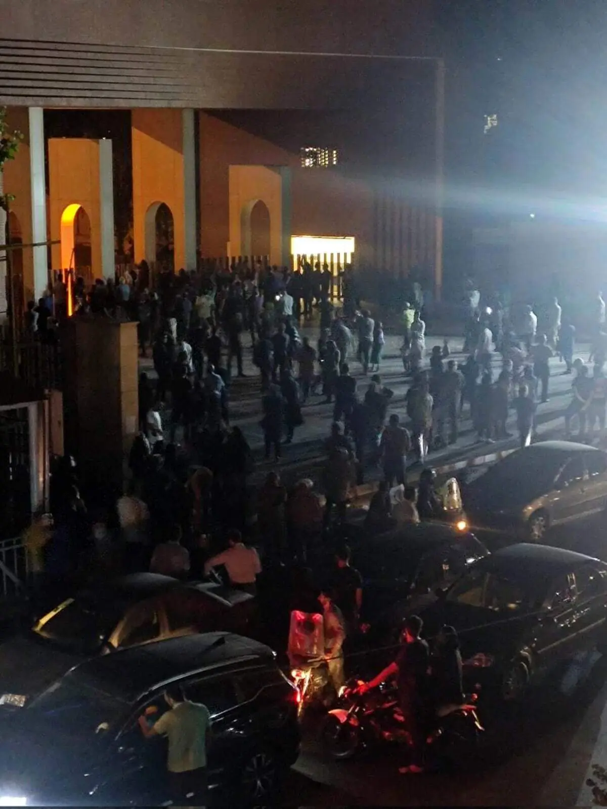 سازوکارهای داخل دانشگاه برای تأمین نظم کافی است/هیچ شخصی مجاز به شکستن حرمت دانشگاه نیست