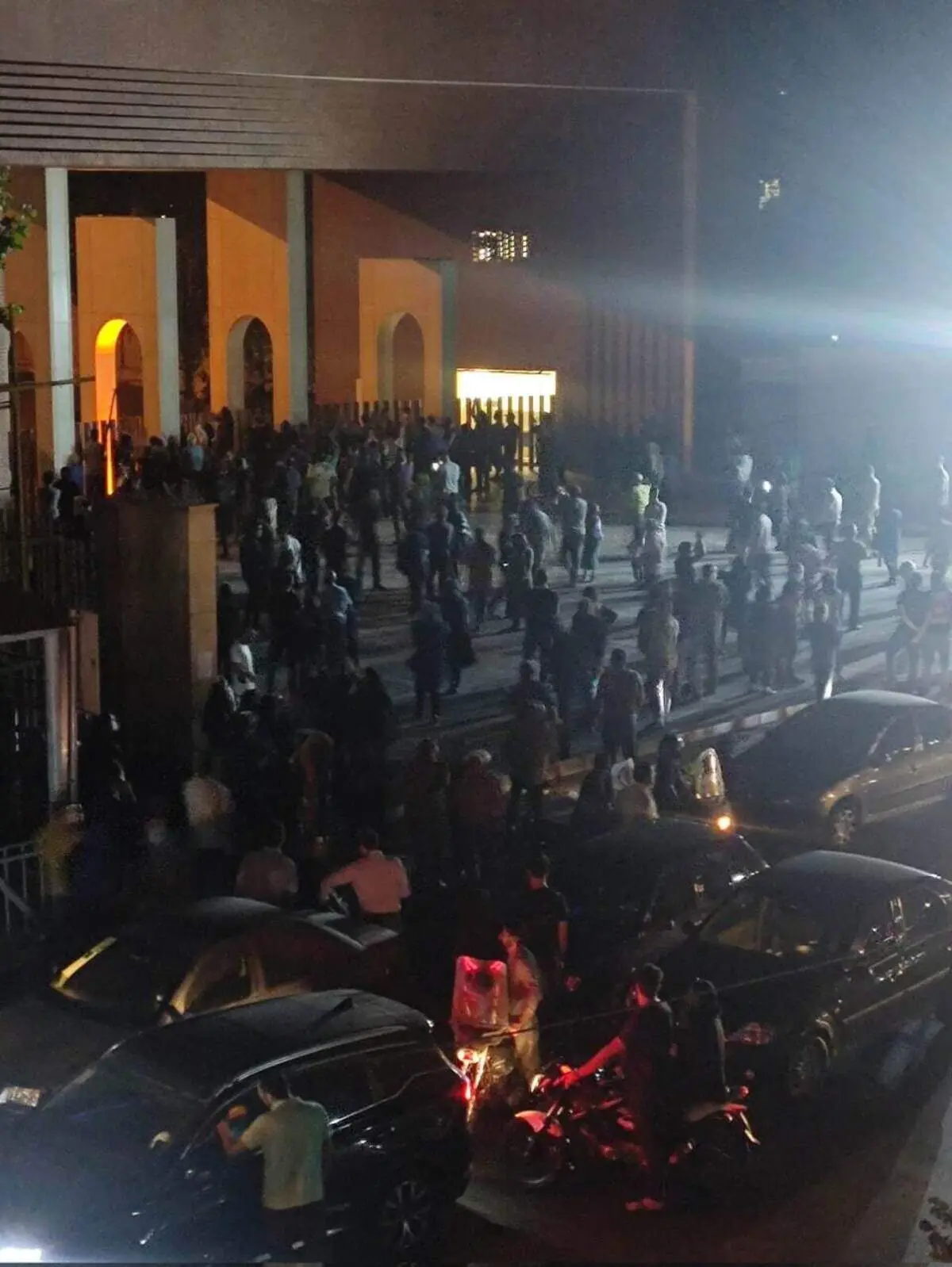 سازوکارهای داخل دانشگاه برای تأمین نظم کافی است/هیچ شخصی مجاز به شکستن حرمت دانشگاه نیست