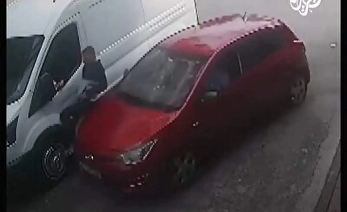 راننده زن یک مرد را بین دو خودرو له کرد!+ فیلم