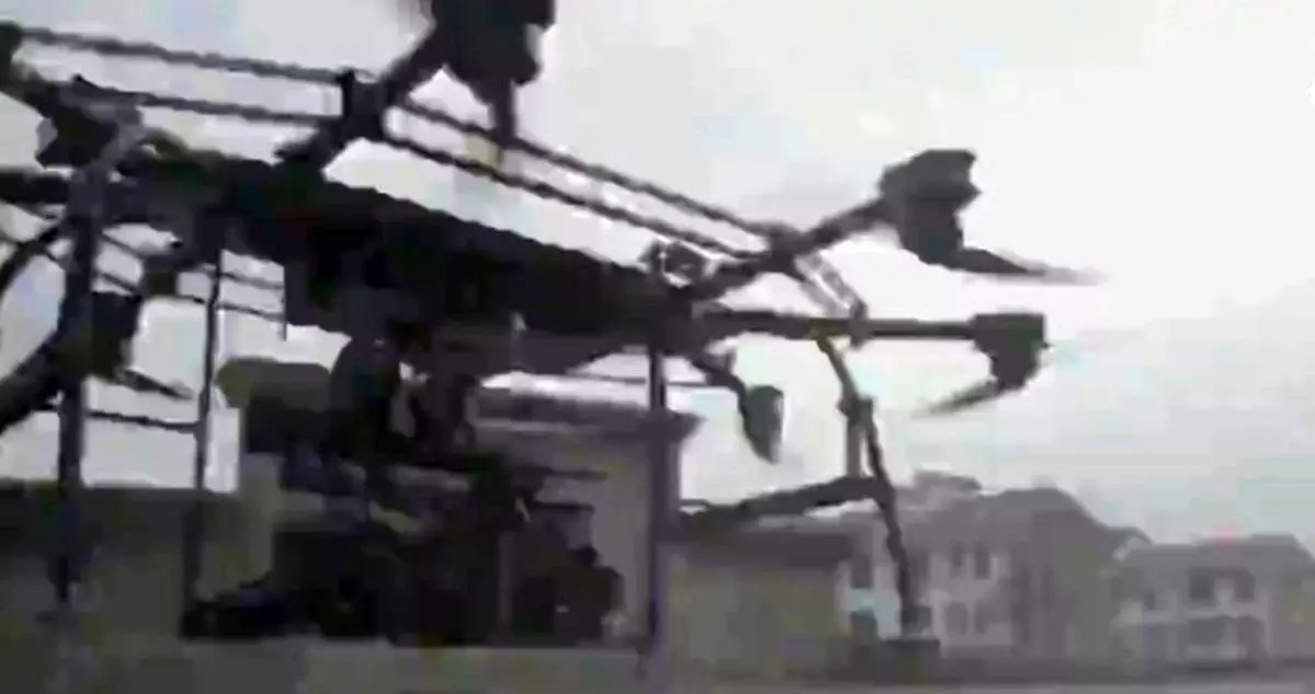 ربات‌های مسلح مخوف چینی که از آسمان می‌آیند! + فیلم