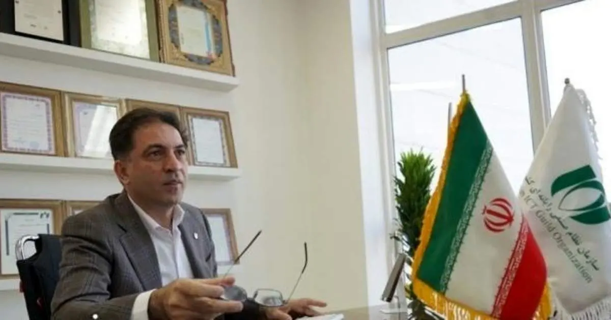 توئیت رئیس سازمان نظام صنفی رایانه‌ای کشور درباره حضور دو نخبه ایرانی در پروژه جهانی استارلینک+ عکس