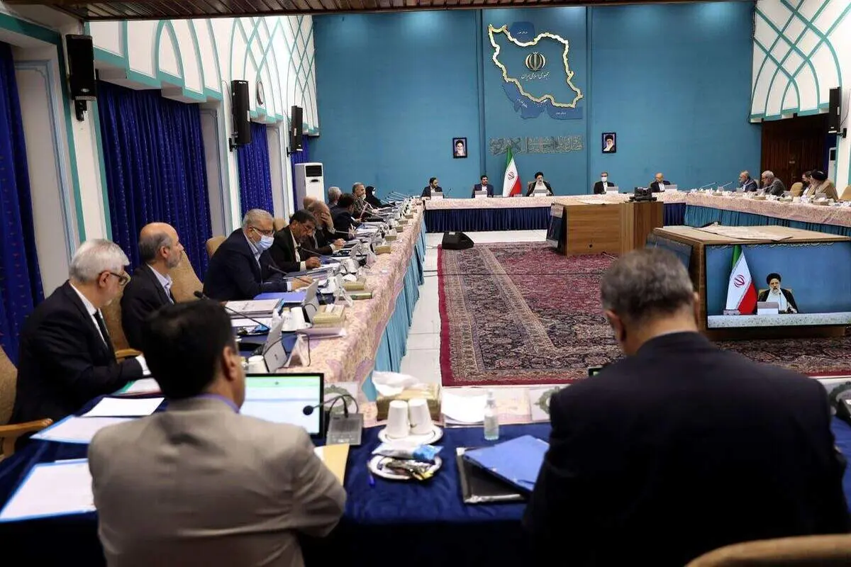رفع سریع کمبود برخی اقلام دارویی و برخورد با اهمال‌ کاران