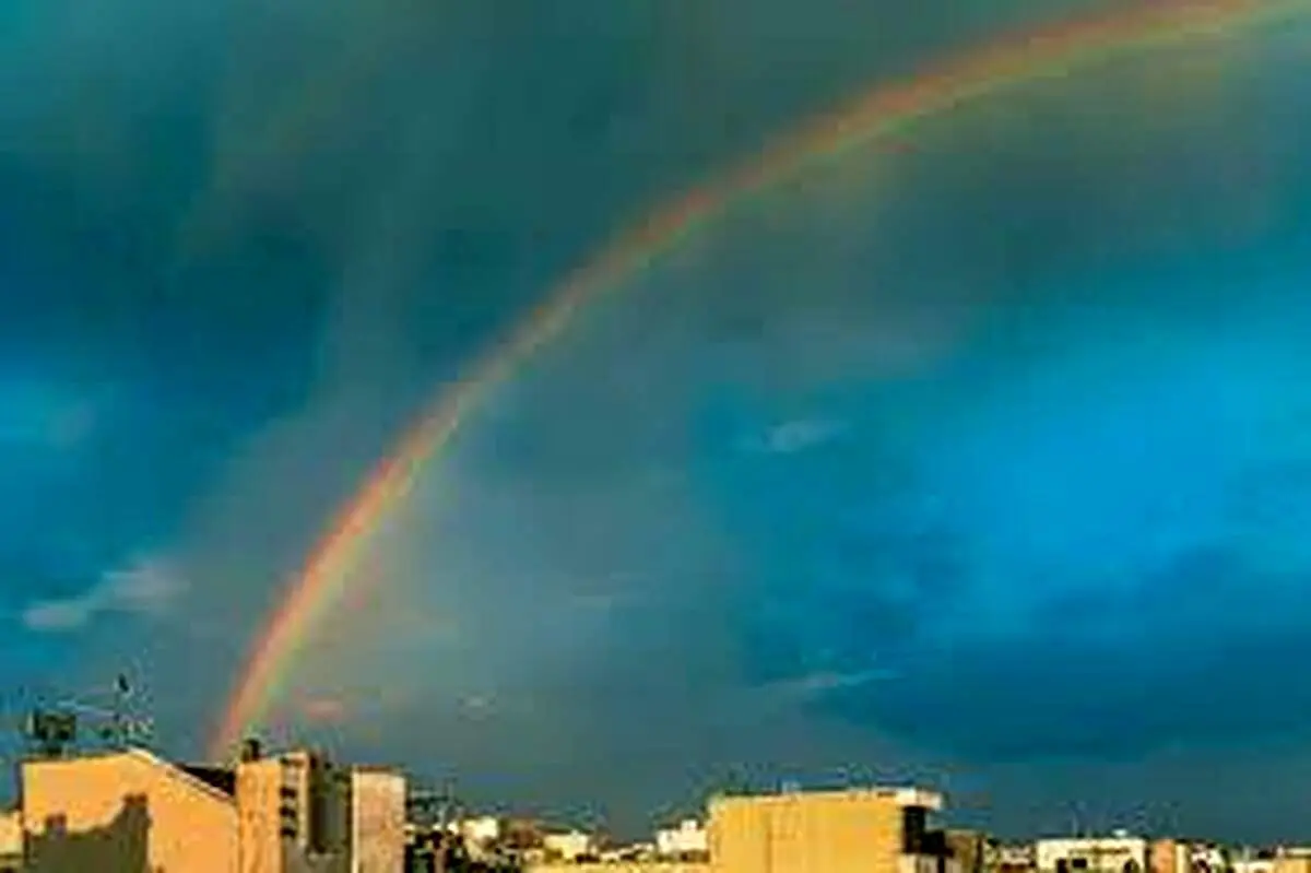 اولین باران و رنگین‌ کمان پاییزی در تهران+ فیلم