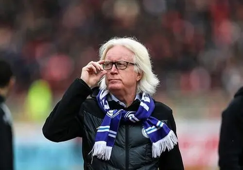 شفر: نگفتم استقلال شانس قهرمانی ندارد!