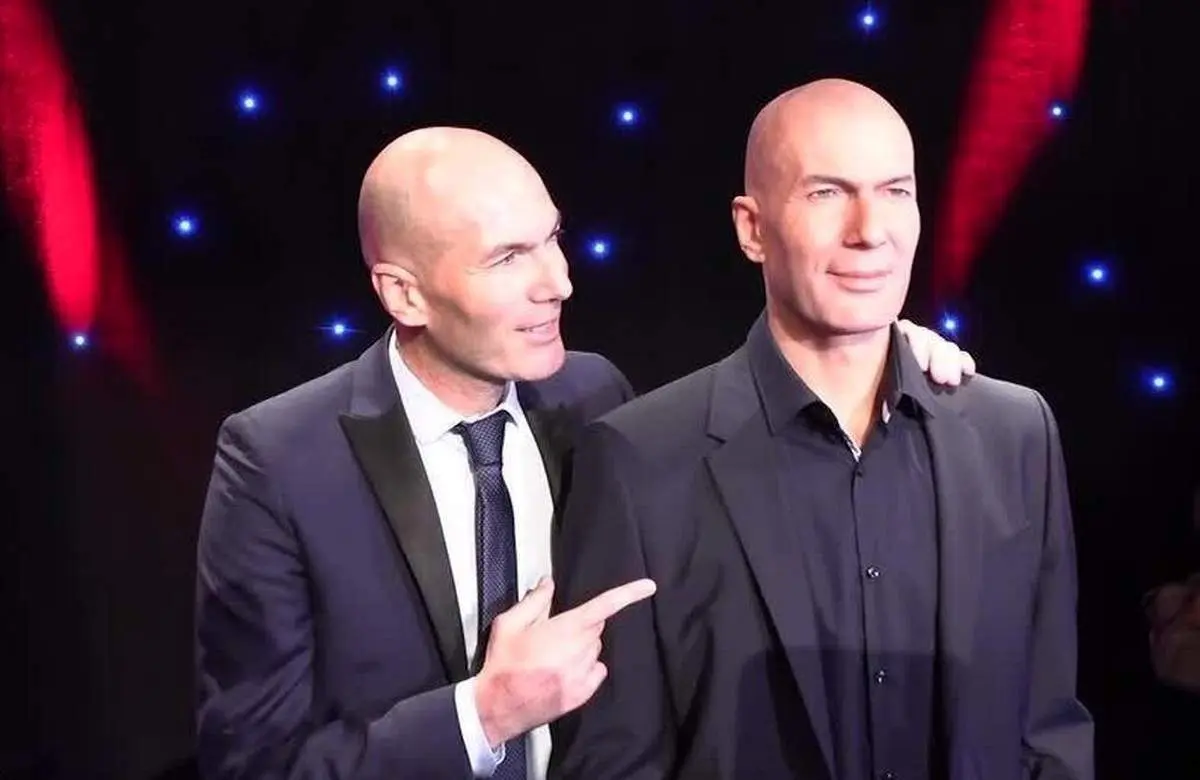 رونمایی زیدان از مجسمه خود در موزه پاریس+ فیلم