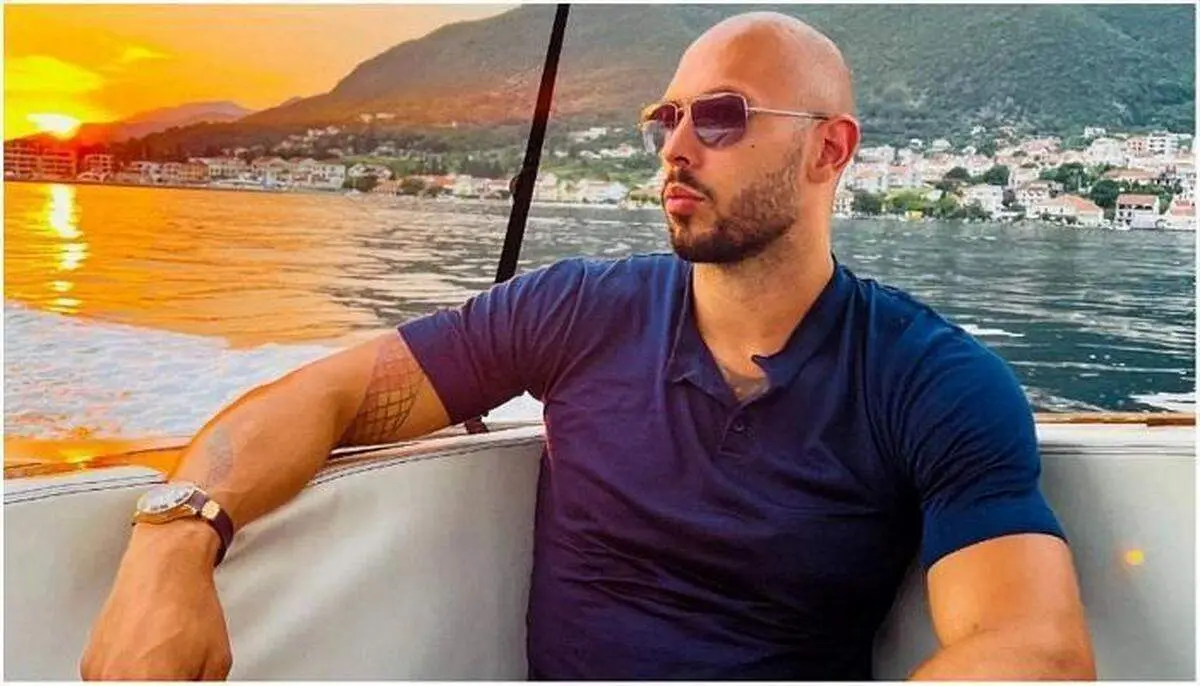 بوکسور آمریکایی مسلمان شد + فیلم