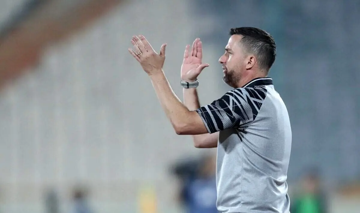 ادعای مربی پرسپولیس درباره قهرمانی سرخ‌ها