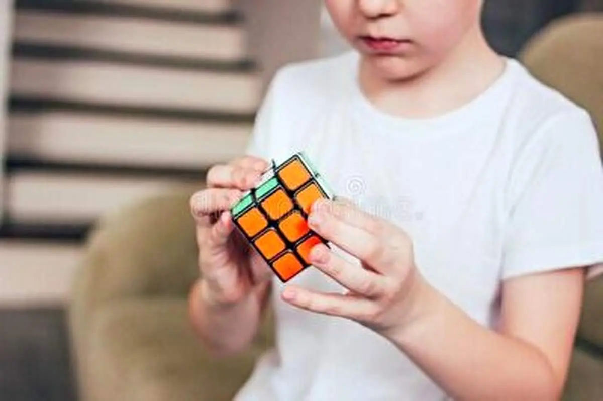 معرکه‌گیری در هواپیما؛ کودک عجوبه همه را انگشت به دهان گذاشت+ فیلم