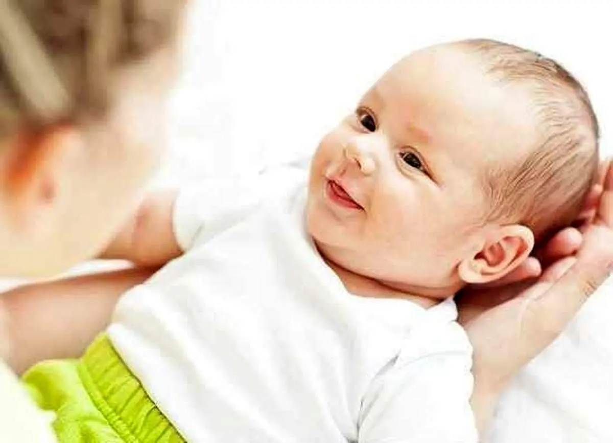 واکنش چند نوزاد ناشنوا پس از شنیدن صدای مادرش برای اولین بار + فیلم