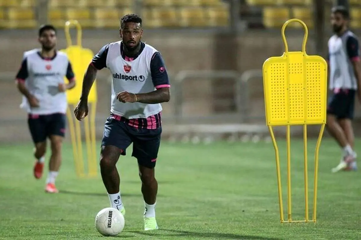 راهکار سرخپوشان برای حل مشکل زمین تمرین