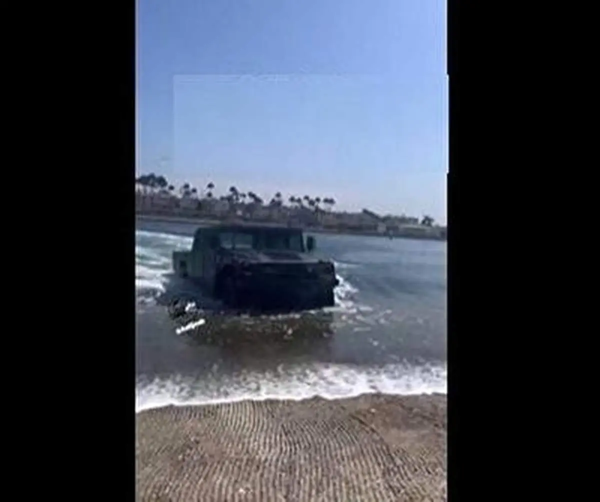 رونمایی از خودرو نظامی دوزیست + فیلم