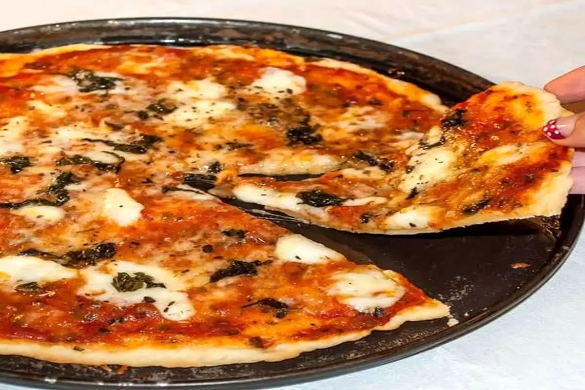 طرز تهیه پیتزا نیویورکی به روشی جذاب