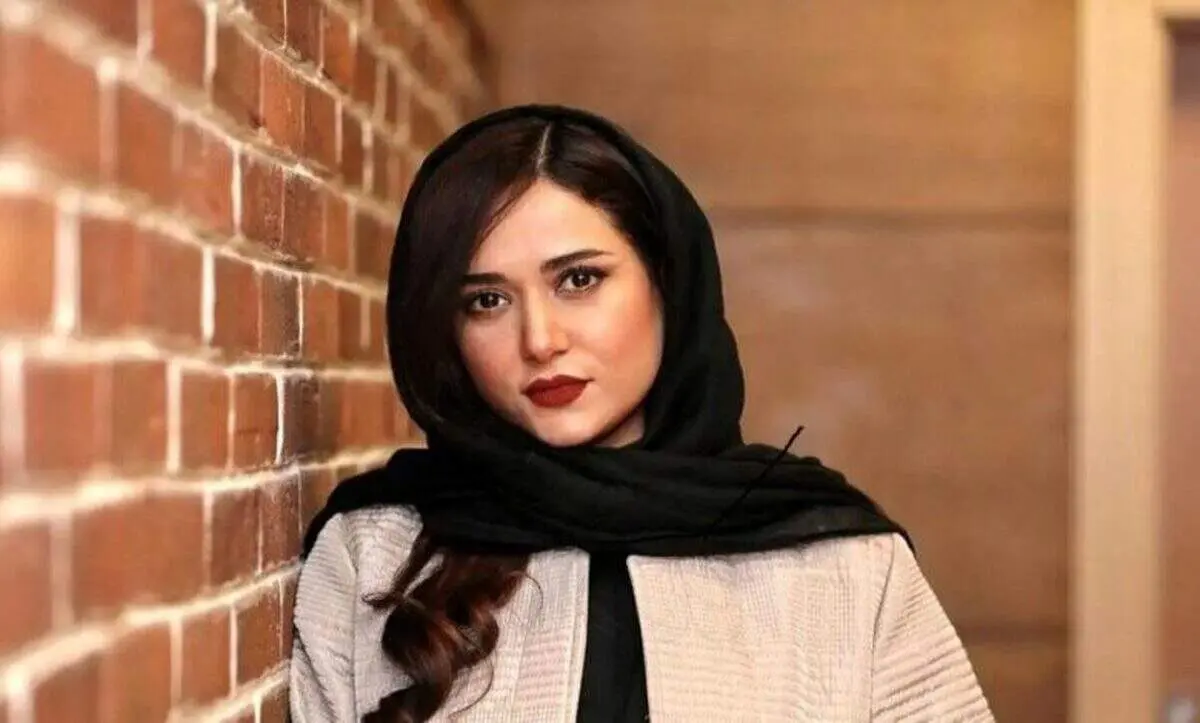 پریناز ایزدیار با استایل لاکچری کنار فوتبالیست معروف+ عکس