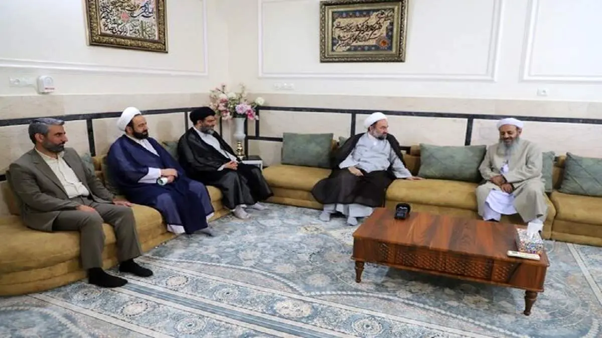 دیدار مولوی عبدالحمید با نماینده رهبر انقلاب