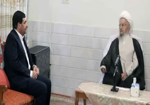 آیت الله مکارم شیرازی به بیمارستان منتقل شد