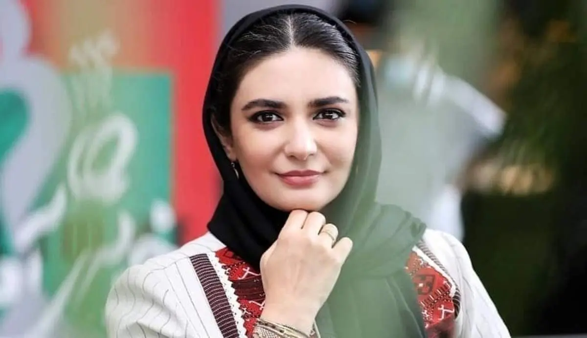 عکس سیاه و سفید لیندا کیانی با استایلی شیک و زمستانی+ عکس