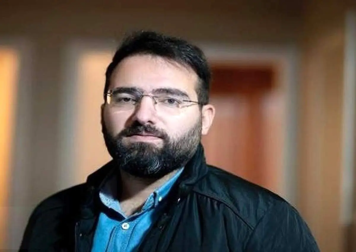 کنایه حاجی پور به پیش بینی امیرحسین ثابتی از قیمت نفت+ عکس