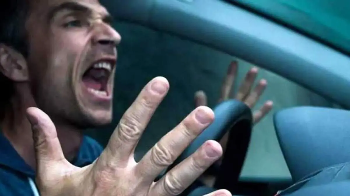 وقتی مردان بداخلاق و عصبانی می شوند، به نوعی قابل قبول تر است