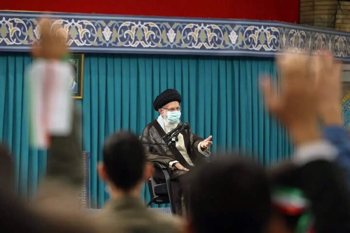 تاکید مجدد رهبر انقلاب بر انتقام خون شهید سلیمانی + فیلم