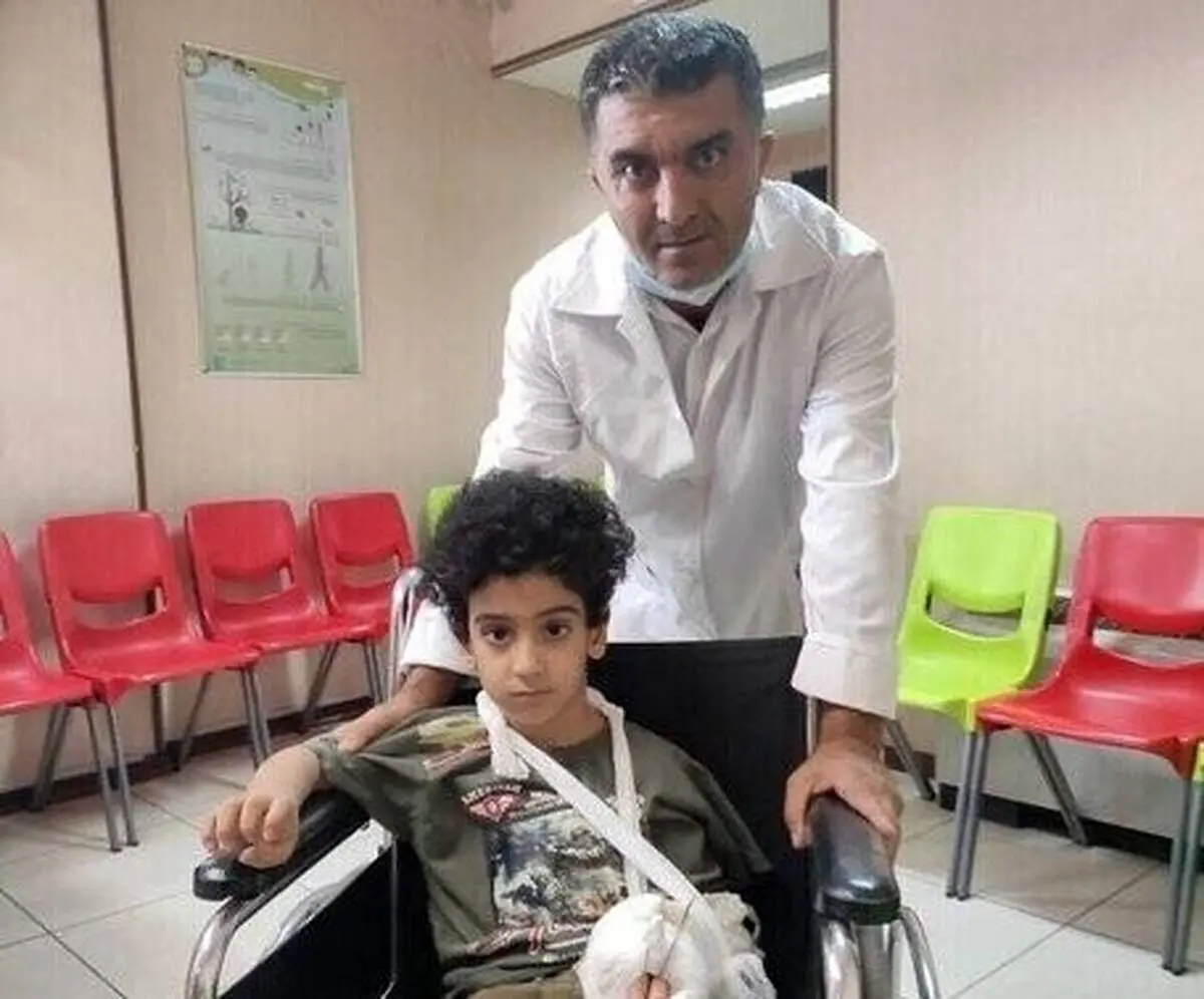 حرف‌های دلخراش آرتین به پرستار در بیمارستان: پدرم سوراخ سوراخ شده، مادرم سرش ترکیده ...