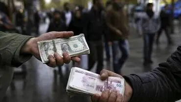 واکنش روزنامه اصولگرا به رکورد تاریخی قیمت دلار در دولت رئیسی / تقصیر معترضان است!