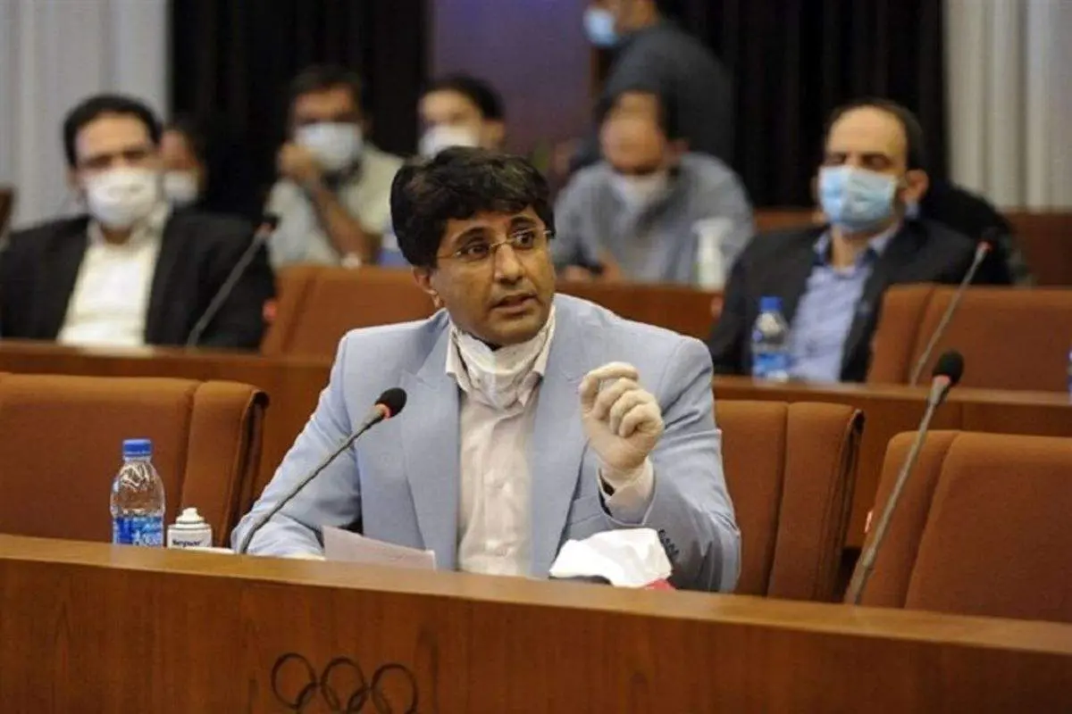 واکنش کیهان به پناهنده شدن رئیس فدراسیون بوکس