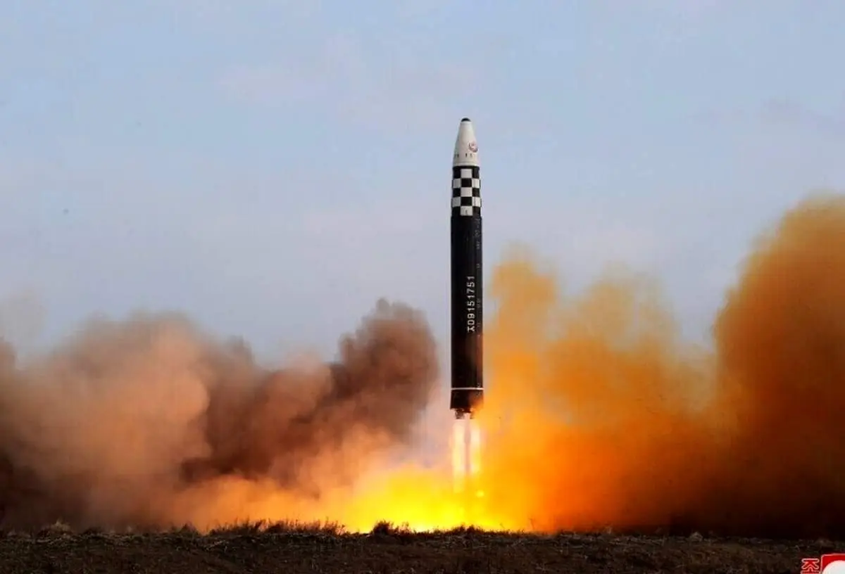 پرتاپ موشک بالستیک قاره پیما در کره شمالی + فیلم