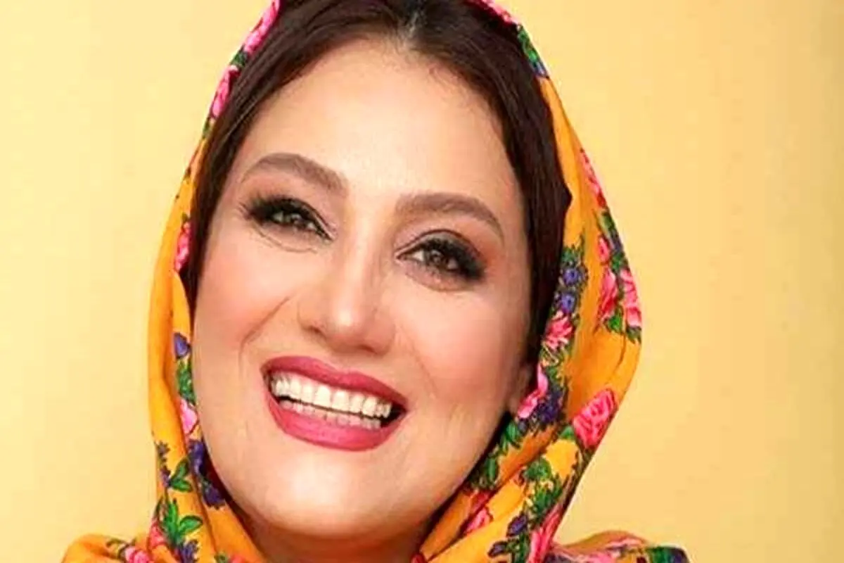 بانوی خوش خنده سینمای ایران با یک روسری گل گلی+ عکس