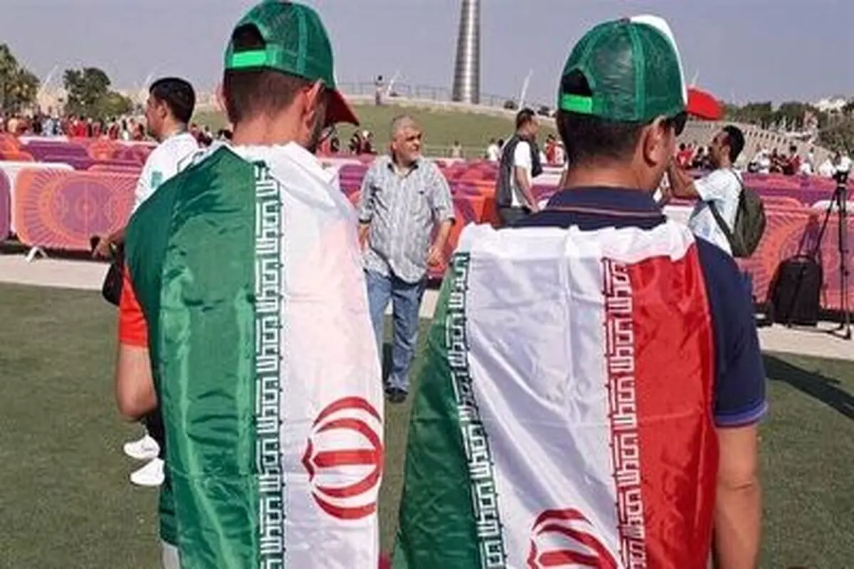 ویدیویی از حضور تعدادی از هواداران تیم ایران جلوی هتل محل اقامت تیم ملی