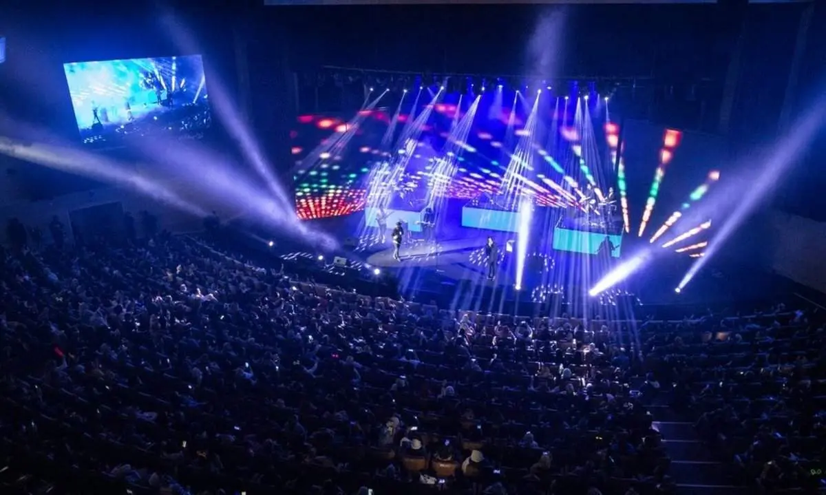 خوانندگان پاپ خط شکن برگزاری کنسرت شوند