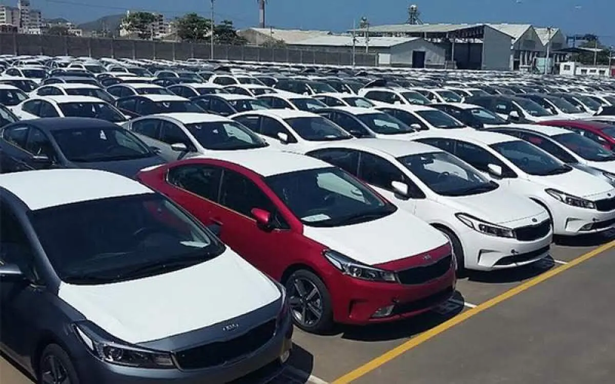 توضیحات وزیر صمت درباره علت تاخیر در واردات خودرو