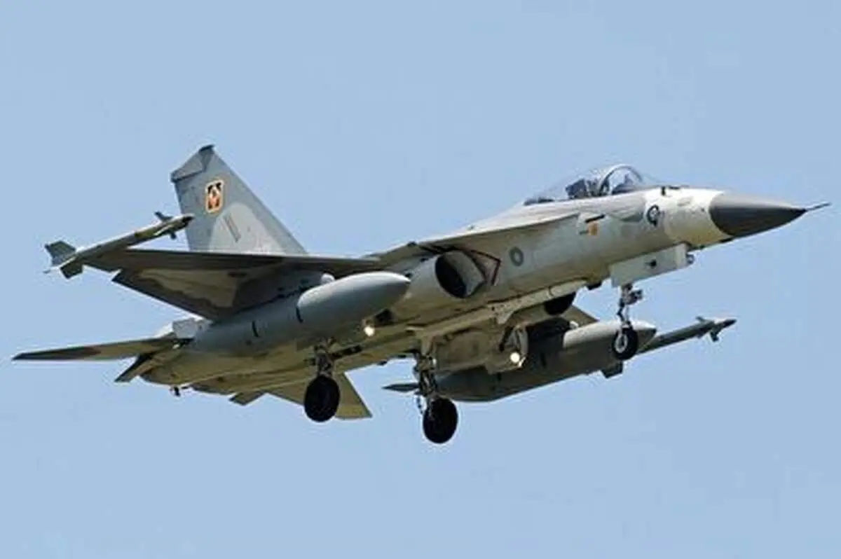 تیک‌آف همزمان دو جنگنده صحنه ای دیدنی آفرید!+ فیلم