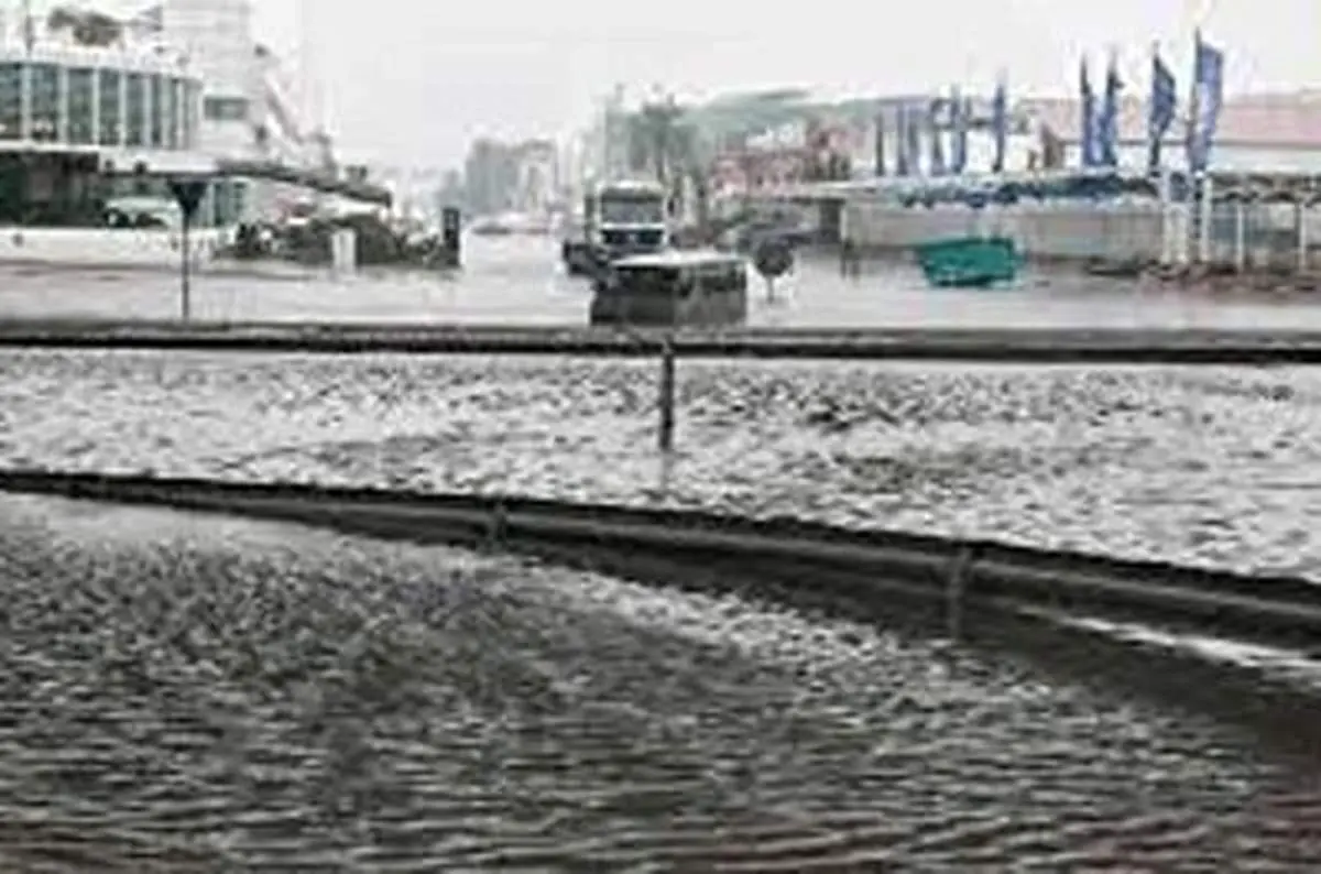 ویدئویی عجیب از ایجاد دریاچه‌ای وسط شهر مسکو!+ فیلم