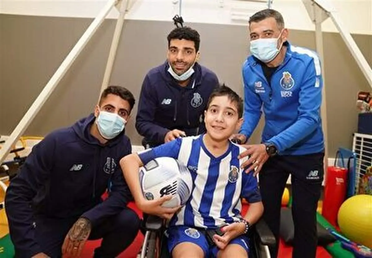 کار خیرخواهانه طارمی و سرمربی پورتو+ فیلم