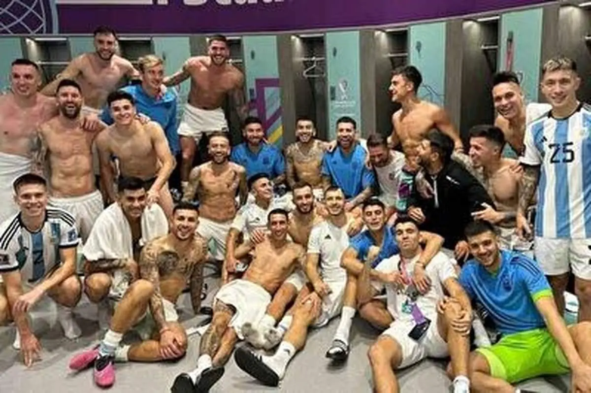 توهین زشت آرژانتینی‌ها به لباس کرواسی در رختکن!+ فیلم