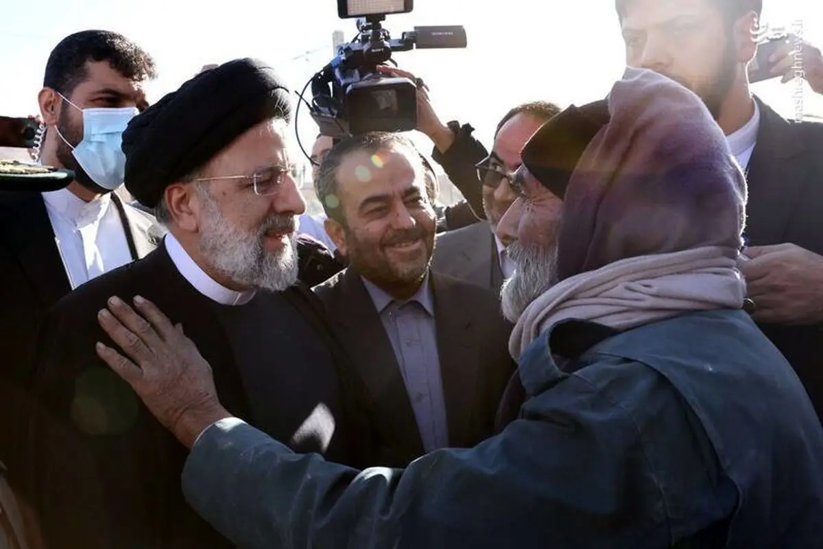 اشک‌های پیرمرد مرزنشین در خیر مقدم‌گویی به رئیس‌جمهور + فیلم