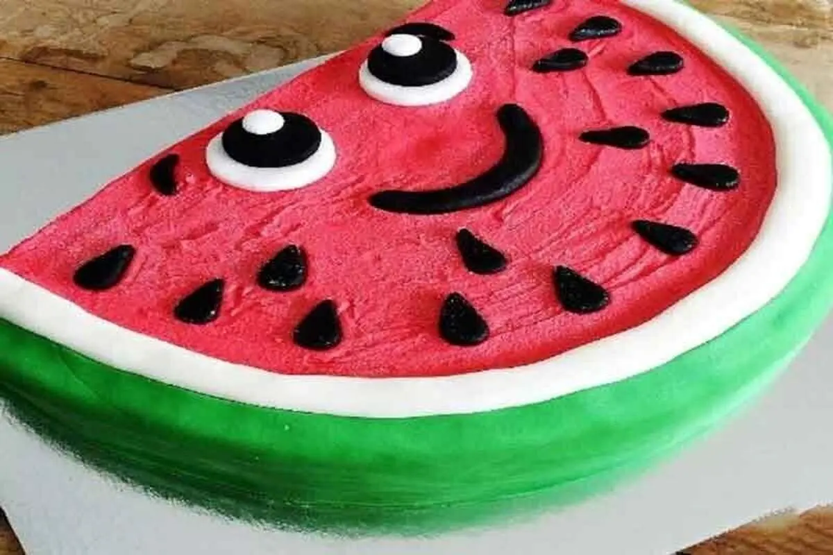 طرز تهیه کیک هندوانه بدون فر مخصوص شب یلدا + فیلم