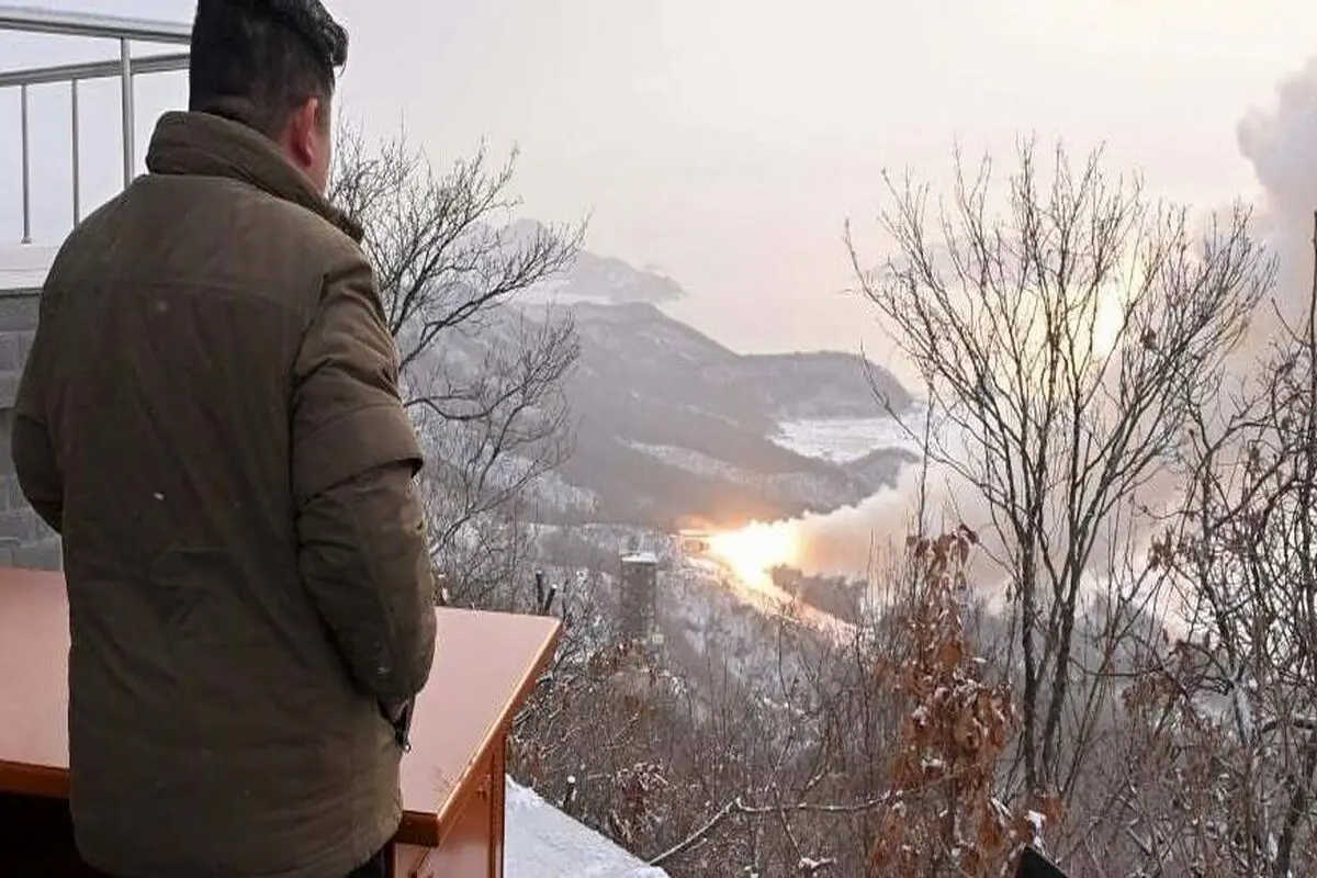 آزمایش موتور سوخت جامد با رانش بالا کره شمالی با حضور اون+ فیلم و تصاویر