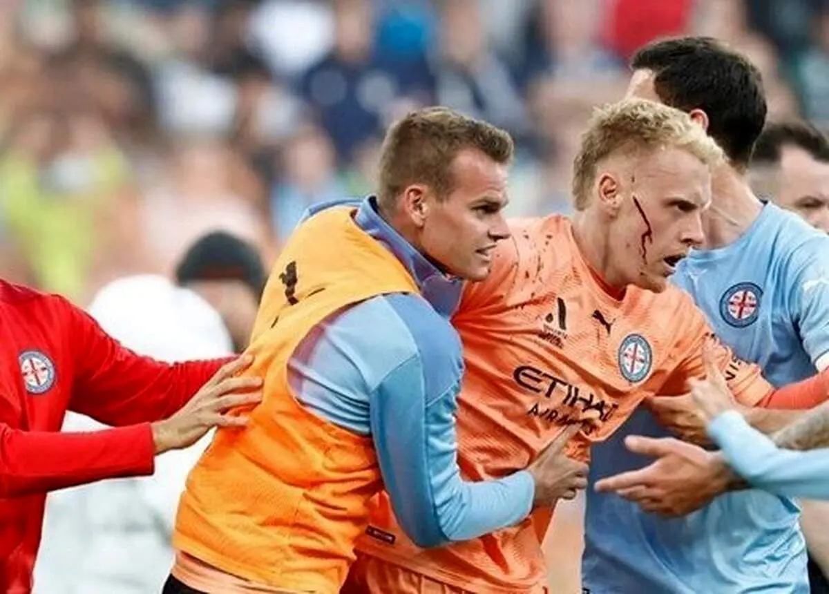 جنجال و درگیری در دربی ملبورن استرالیا + فیلم و عکس