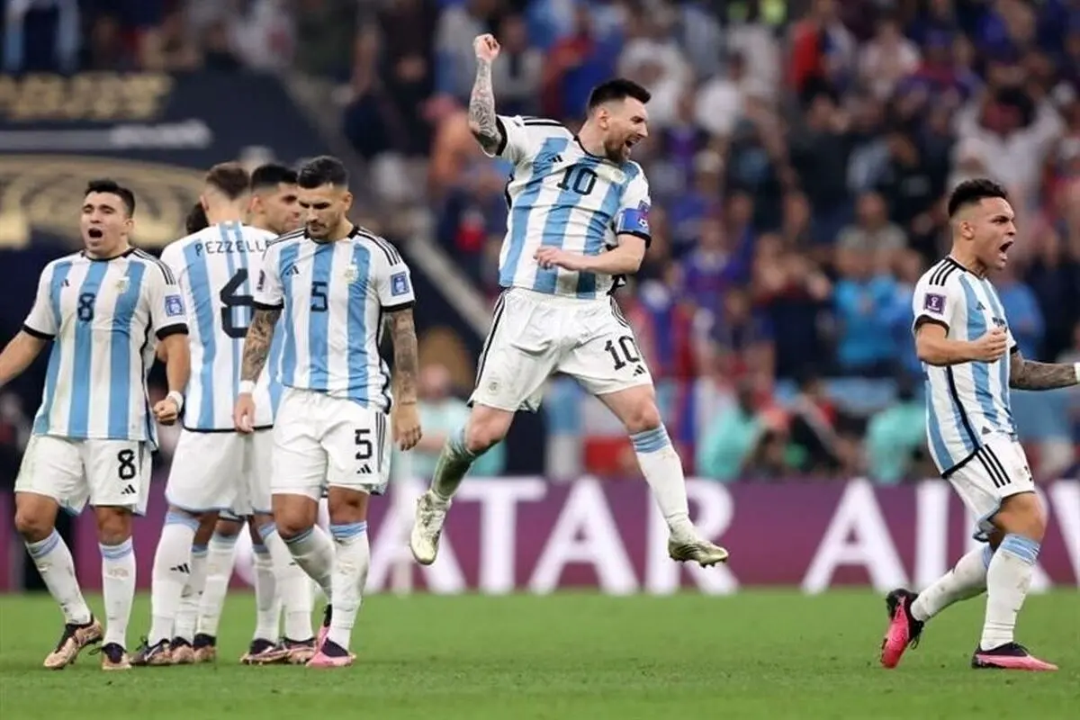 خاص‌ترین تصویر در جشن قهرمانی آرژانتین در جام‌جهانی + عکس
